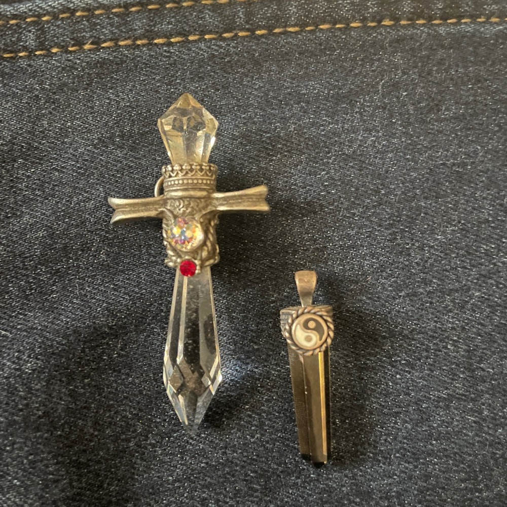 Crystal Pendants unisex